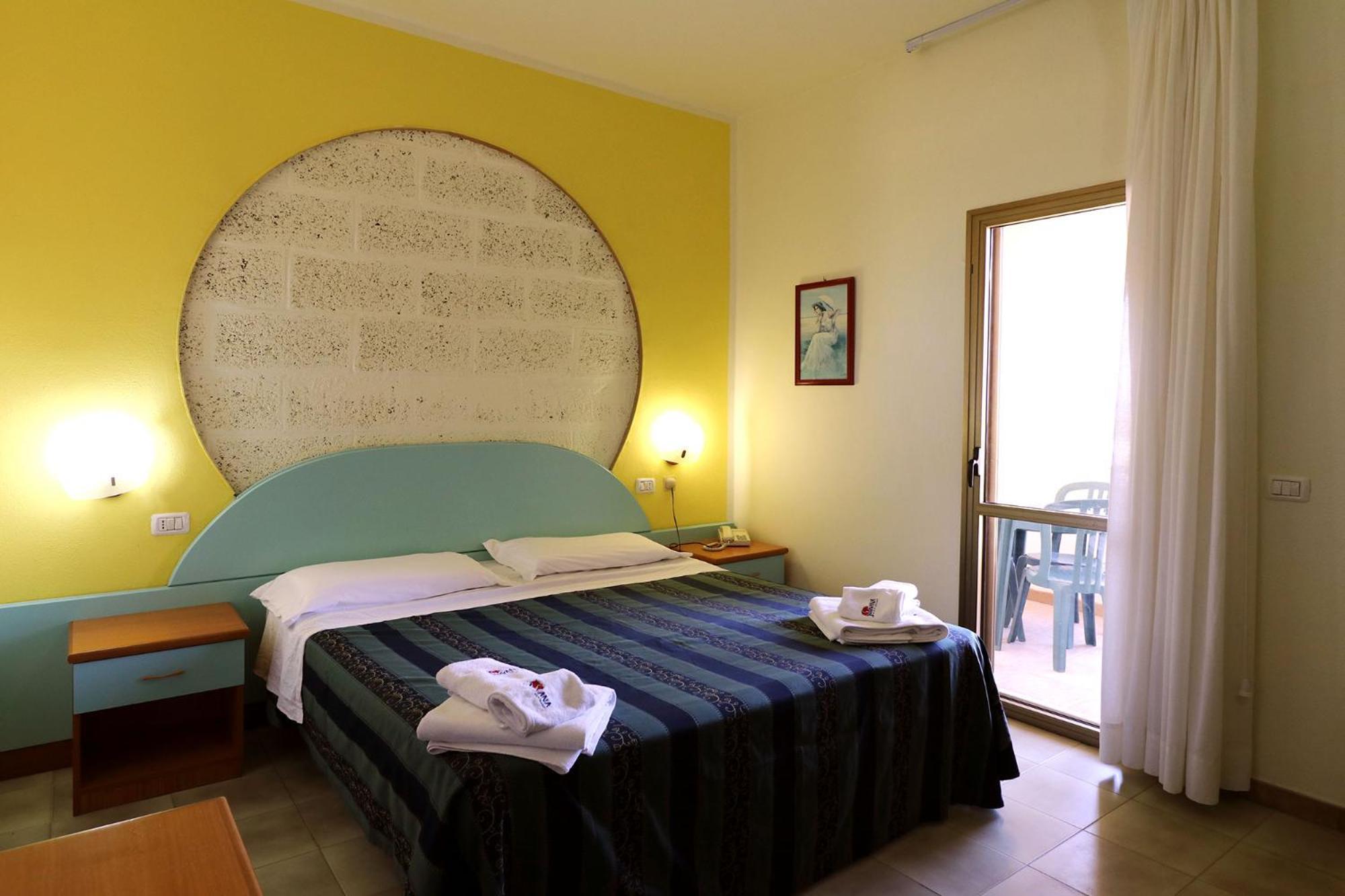 Nirvana Club Village Ботрічелло Номер фото