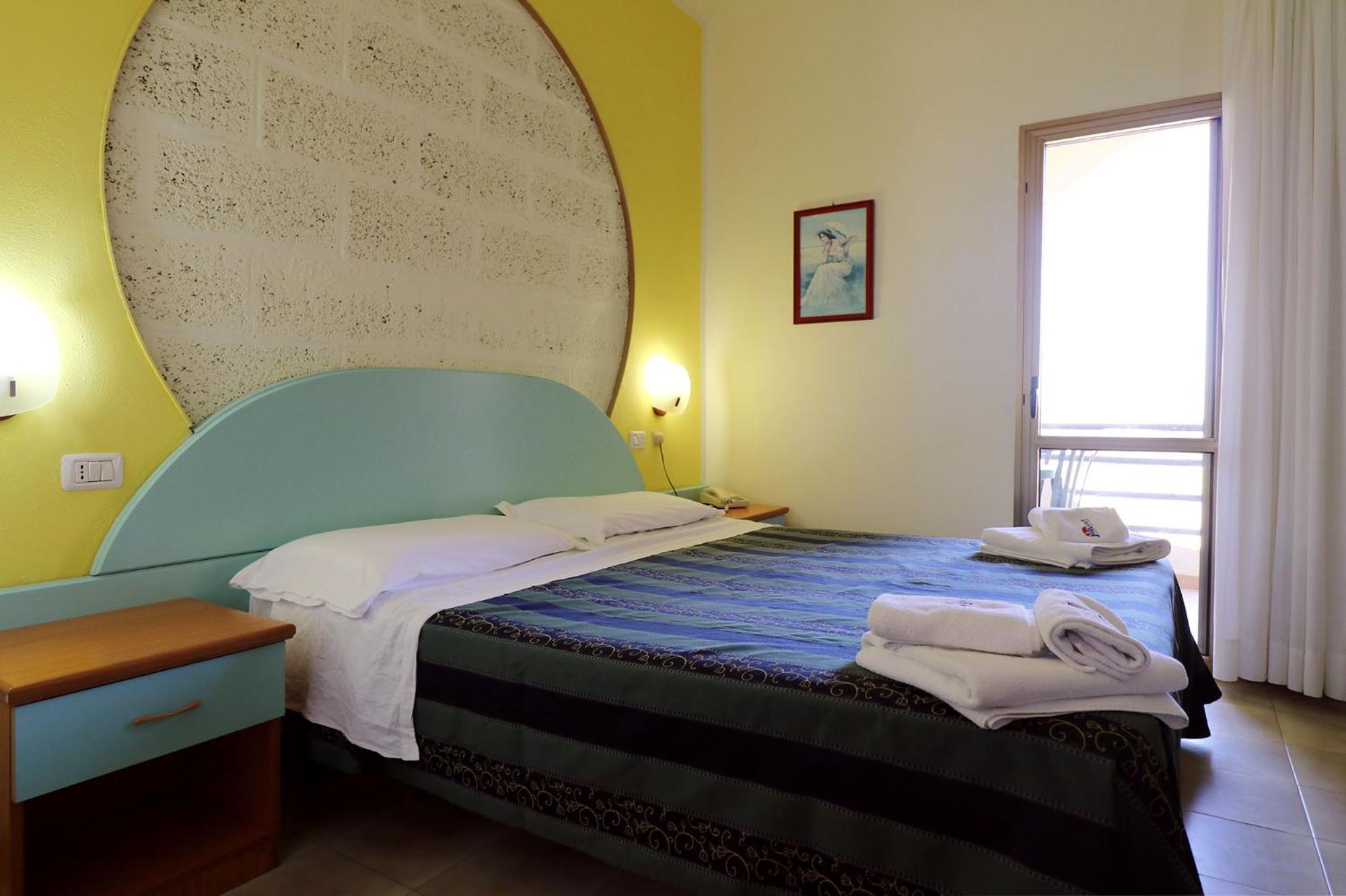 Nirvana Club Village Ботрічелло Номер фото