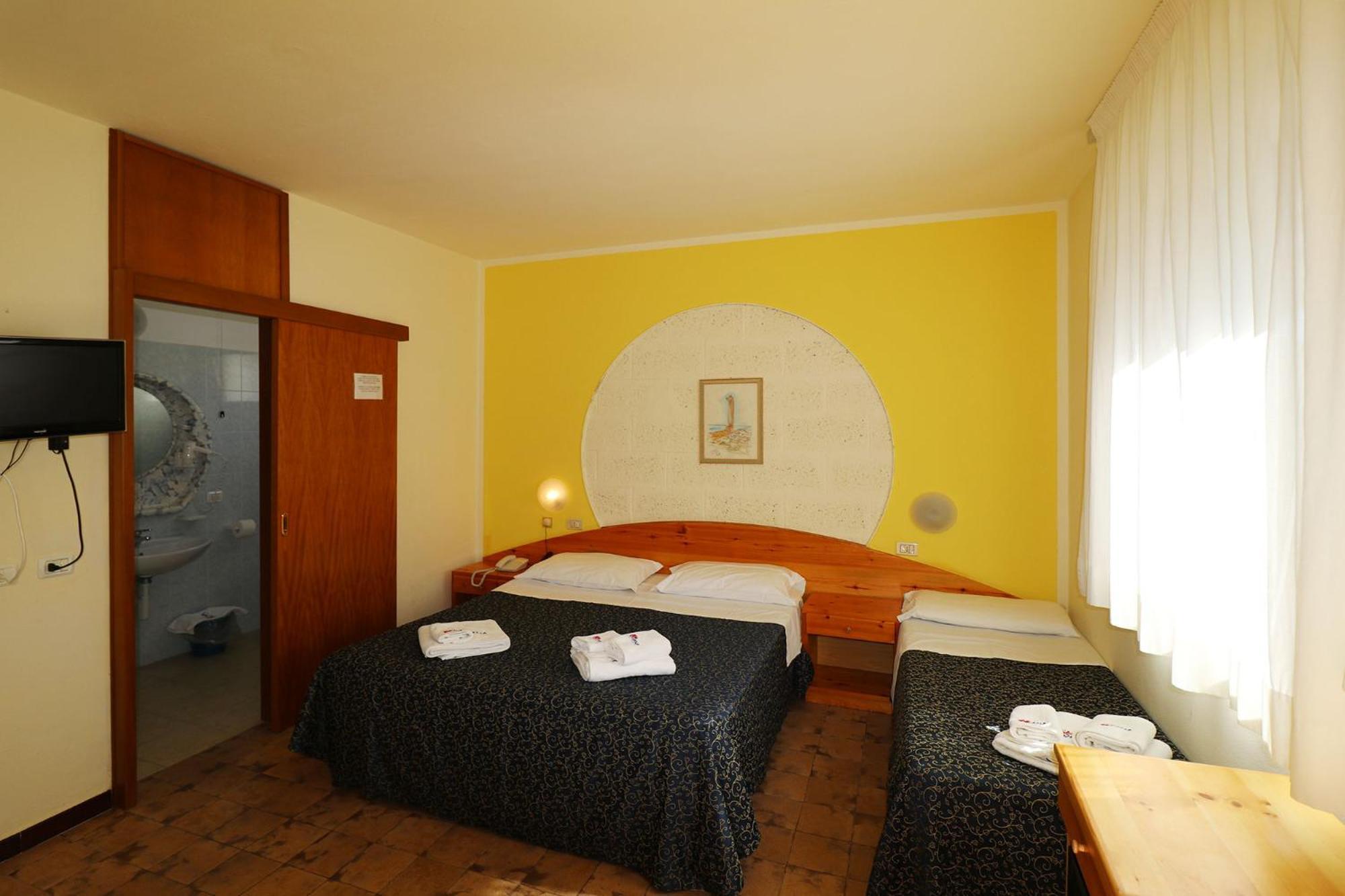 Nirvana Club Village Ботрічелло Номер фото