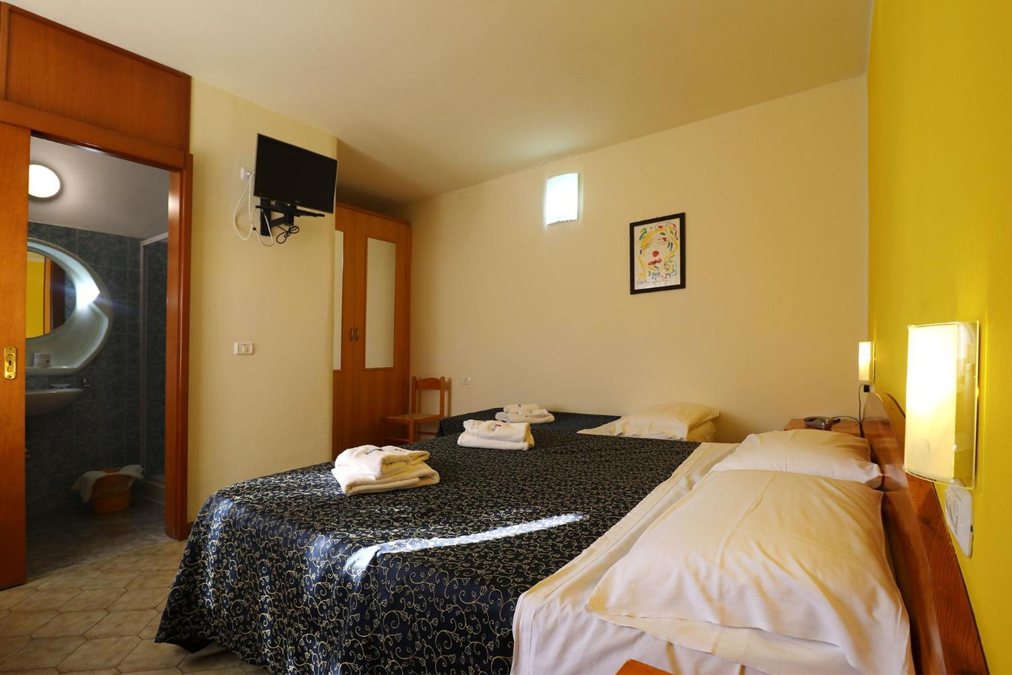 Nirvana Club Village Ботрічелло Номер фото